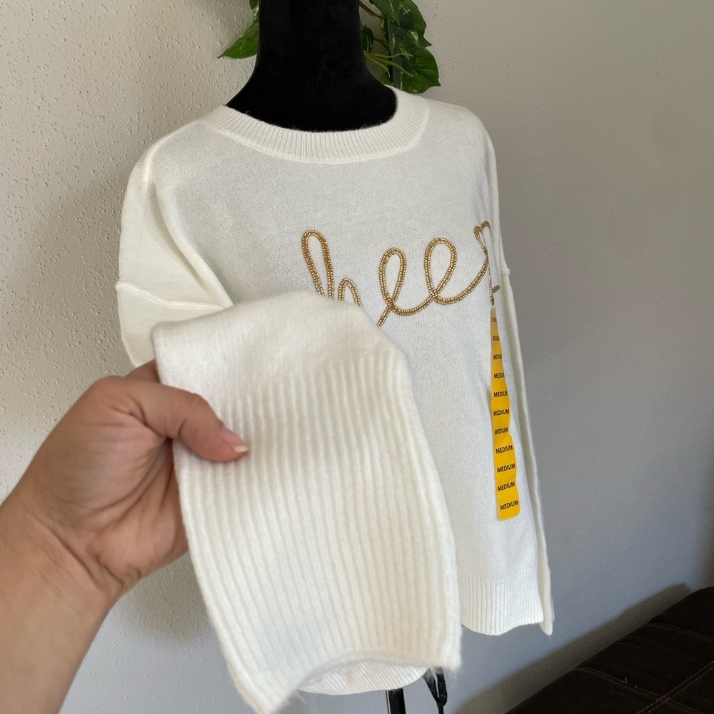 Vince Camuto Cream elegante Sweater with Gold Cheer Design size M - Picture 3 of 9